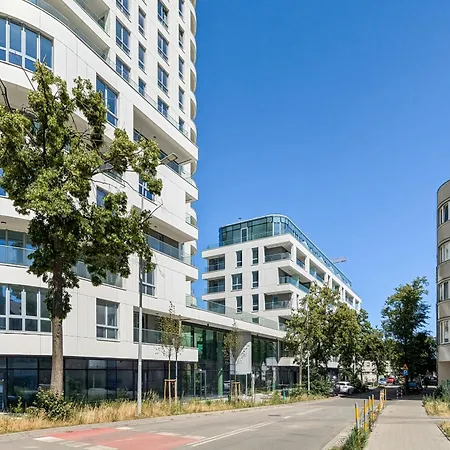 Na 15 Pietrze Z Widokiem Na Zatoke W Gdyni I Parkingiem By Renters * 格丁尼亚