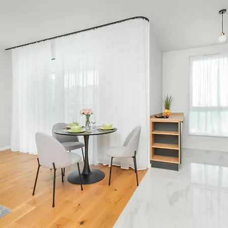 아파트 Na 15 Pietrze Z Widokiem Na Zatoke W Gdyni I Parkingiem By Renters